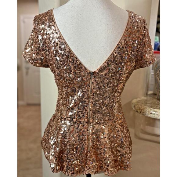Casual Couture by Green Envelope Gold Sequin Peplum Blouse Medium 4-6 - Picture 2 of 5